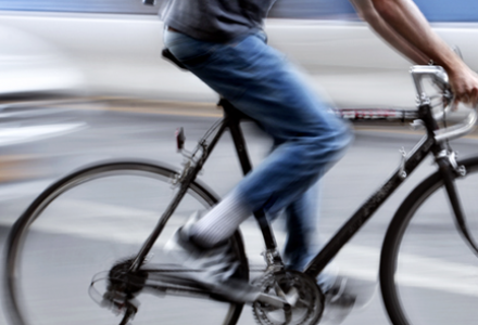 תמרונים חדים ופתאומיים.