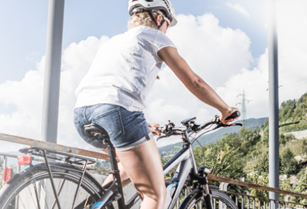 רכיבה בכביש צר