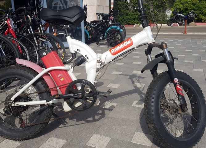 FATTY DOUBLE HD WHITE RED - סניף מת"מ