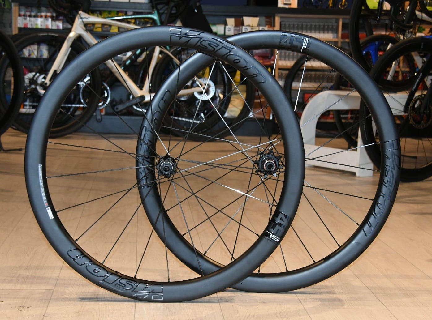 סט גלגלי כביש VISION METRON 45 חדש! -סניף הוד השרון